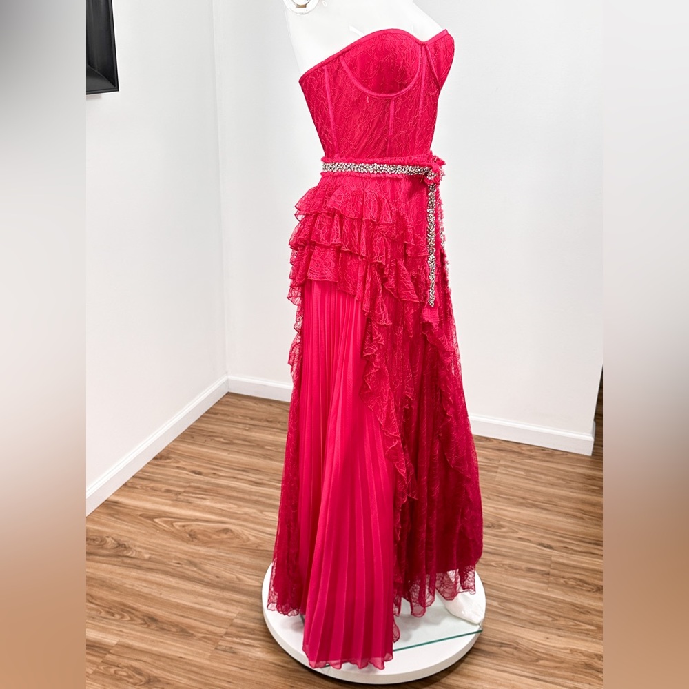 Alice + Olivia Bree Draped Lace Gown - Picture 9 of 14